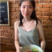 Profesora de chino imparte clases a estudiantes de todas edades